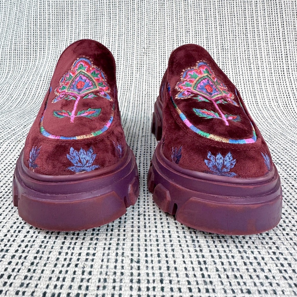 Farm Rio Loafers Womens Size 8.5 Purple Velvet Embroidered Platform Lug Sole - Picture 2 of 12